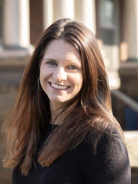 Picture of Nicole Hayes.